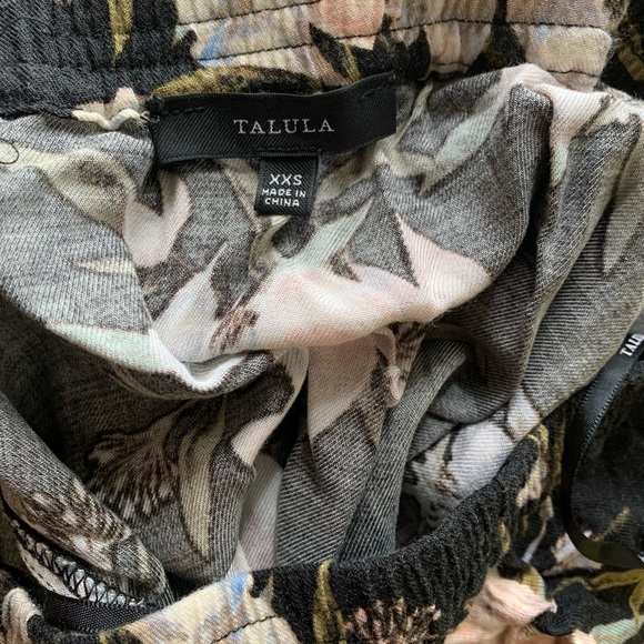 Talula XS jumpsuit - Picture 5 of 5